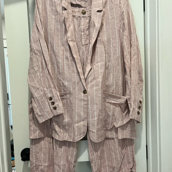 Women’s Blazer Reitmans sz 20 linen blend. Chest:46.5 in, waist 41.5 in, Hips 49 - Picture 4 of 9